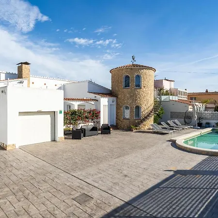 Welcs Casa 111 Emp Con Piscina