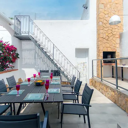 Welcs Casa 111 Emp Con Piscina إمبوريابرافا