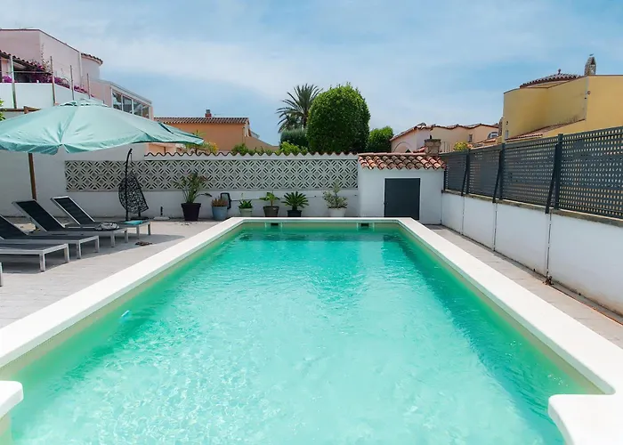 Welcs Casa 111 Emp Con Piscina Privada Y Parking Willa Empuriabrava